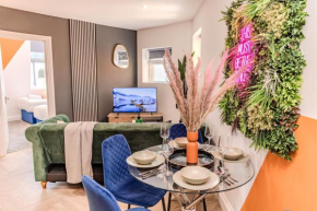 Super Central 2 Bedroom Flat I Next to Shopping Center & Brighton Beach